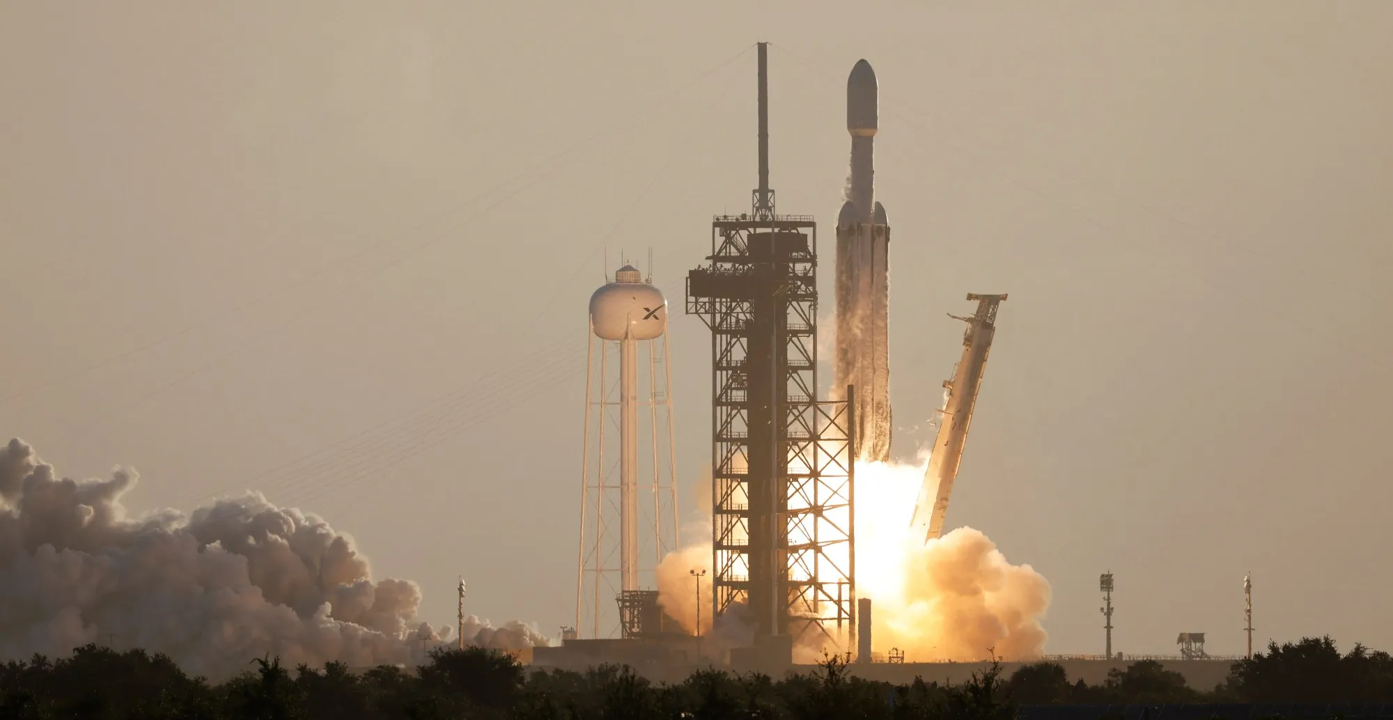 航天图片资料 · tos-l-nancy-grace-launch0393-1 NASA's Nancy Grace Roman Space Telescope is launched on a SpaceX Falcon Heavy.