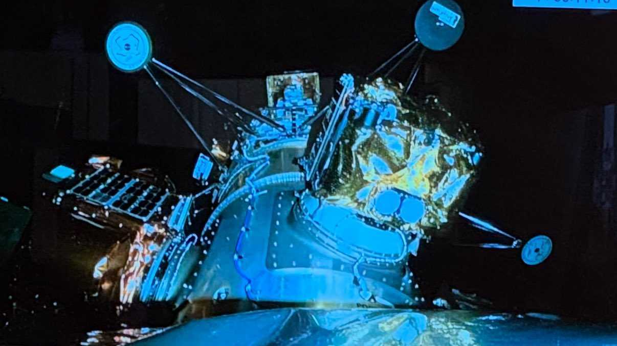 航天图片资料 · a view of spacecraft attached to a spacex rocket, including odin asteroid probe, athena moon lander and more