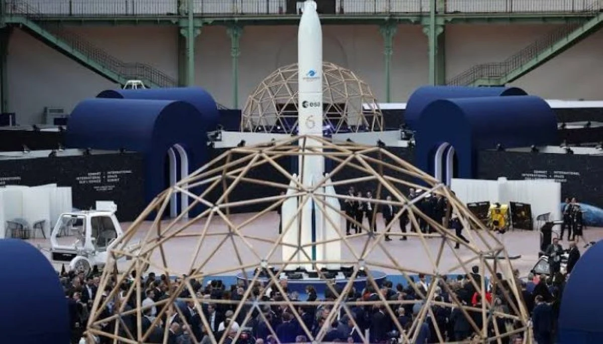 航天图片资料 · Amazon orders six more Ariane 6 launches at Paris space summit