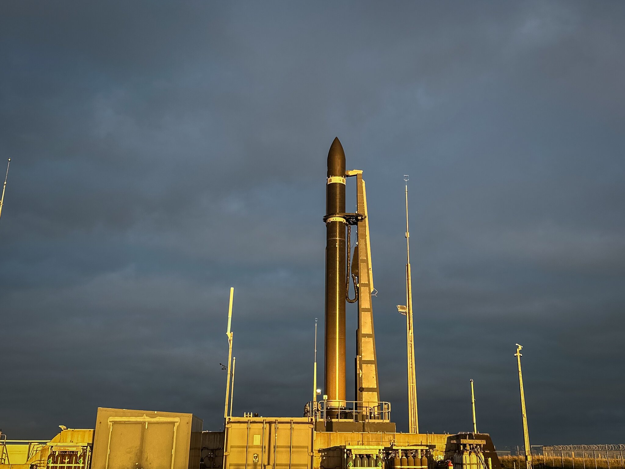 航天图片资料 · Rocket Lab Successfully Completes 92nd Electron Mission, 8th Launch for iQPS Earth-Imaging Constellation