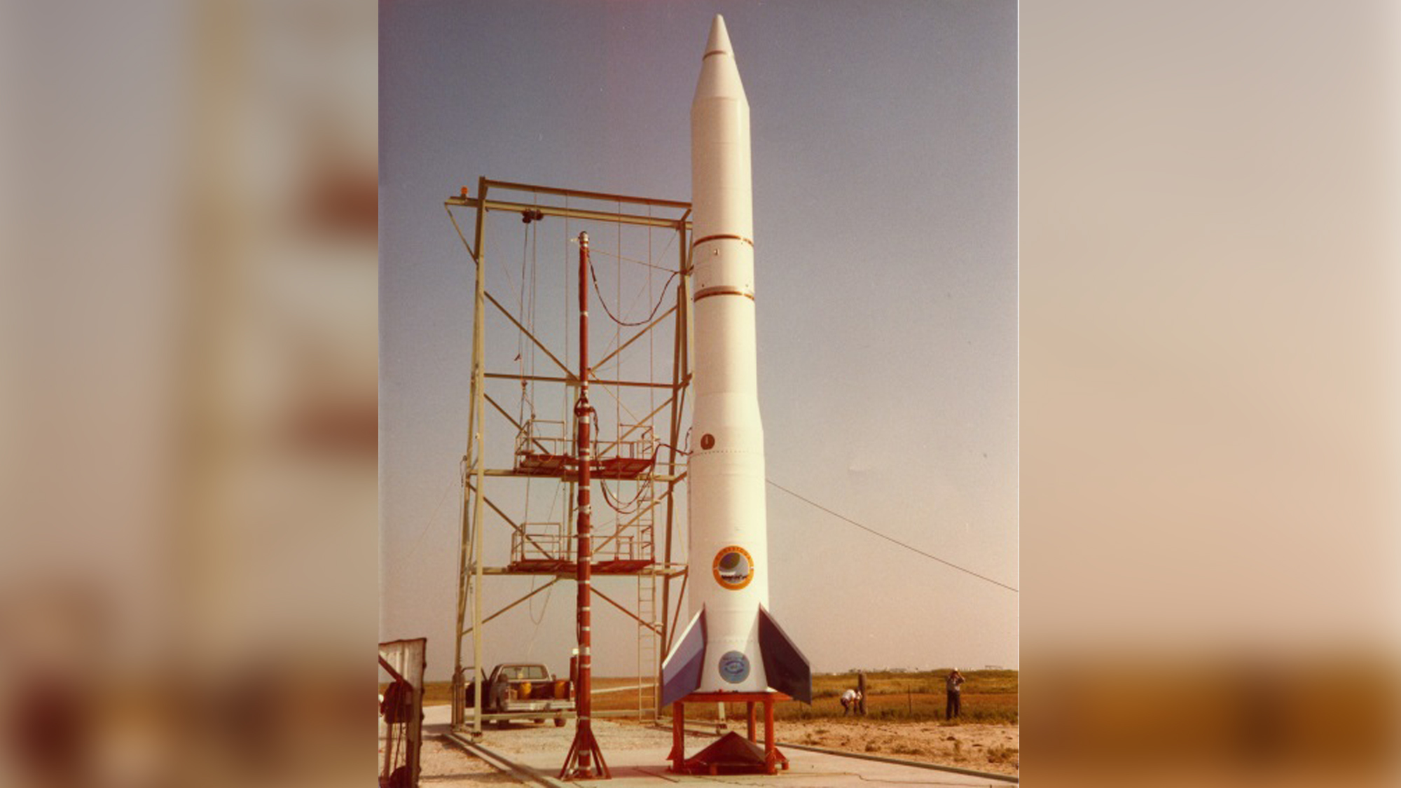 航天图片资料 · The private Conestoga 1 rocket sits atop its launchpad at Matagorda Island, Texas ahead of its historic Sept. 9, 1982 launch. It was the first privately developed rocket to fly.