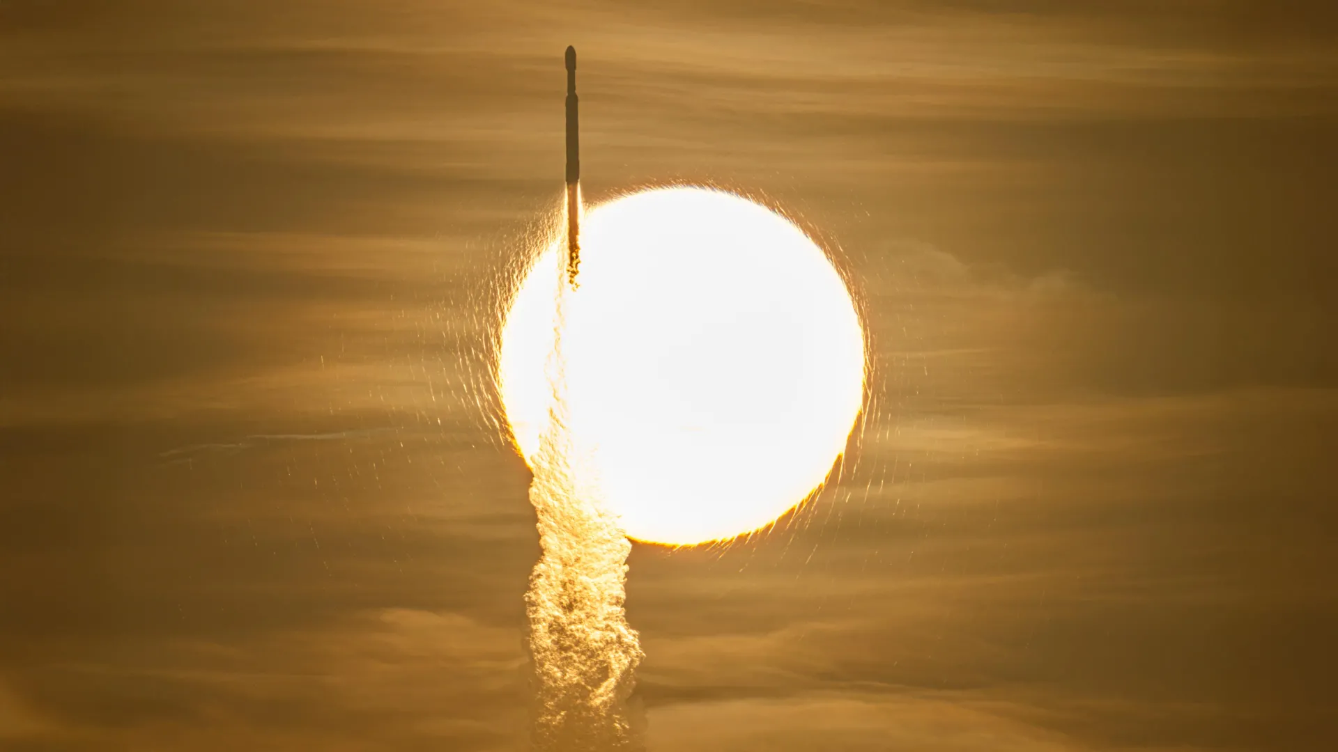 航天图片资料 · NASA Launches Roman Into the Dark Universe