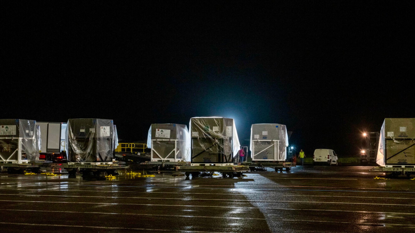 航天图片资料 · Amazon Leo satellites arrive at nighttime to Europe's Spaceport in French Guiana