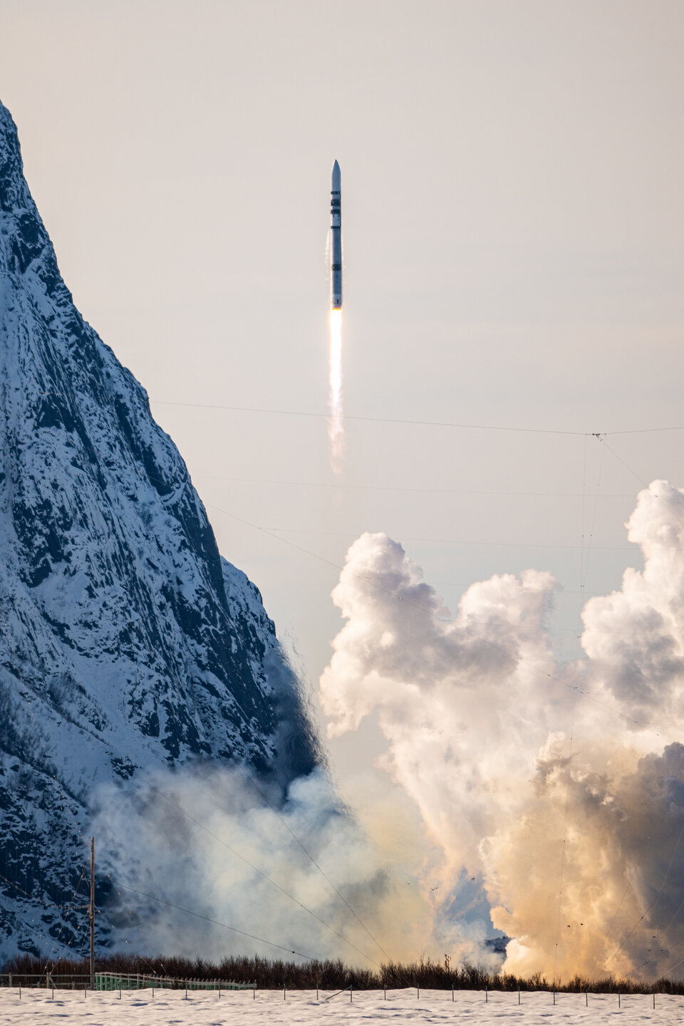 航天图片资料 · First Spectrum liftoff, March 2025