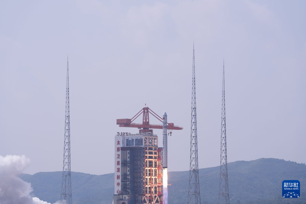 航天图片资料 · 一箭7星 长征六号丙遥一运载火箭发射成功