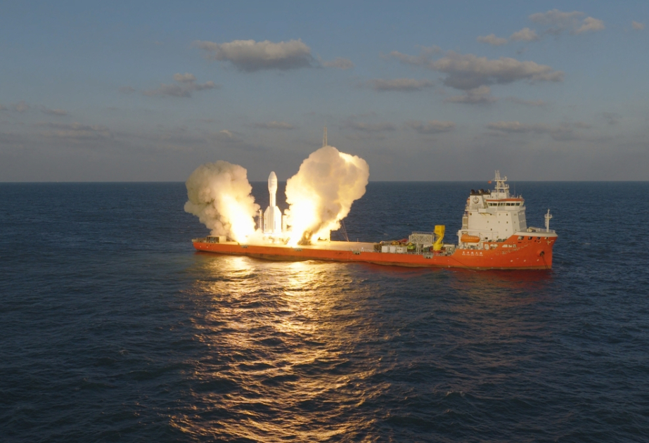 航天图片资料 · Chinese Gravity-1 rocket launches new satellites from sea
