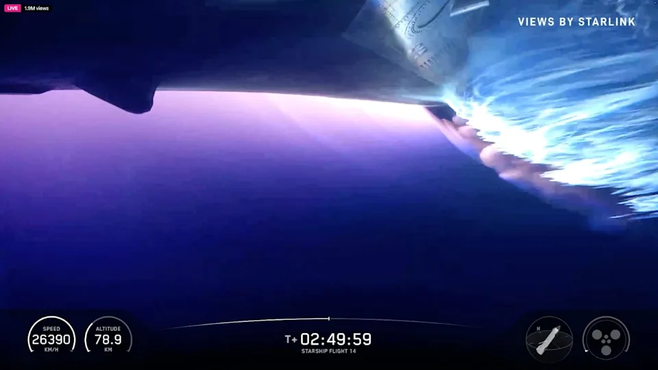 航天图片资料 · A camera on the Starship captured spectacular displays as re-entry heating built up around the ship during its plunge back to Earth. / Credit: SpaceX