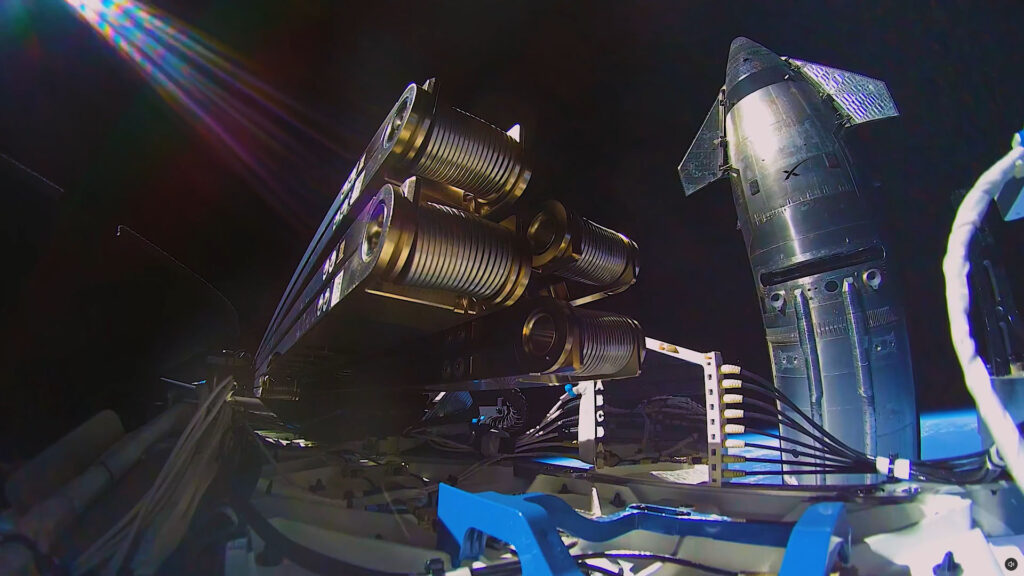 航天图片资料 · A view of Starship (Ship 41) from one of the 26 Starlink satellites deployed in orbit during Flight 14.