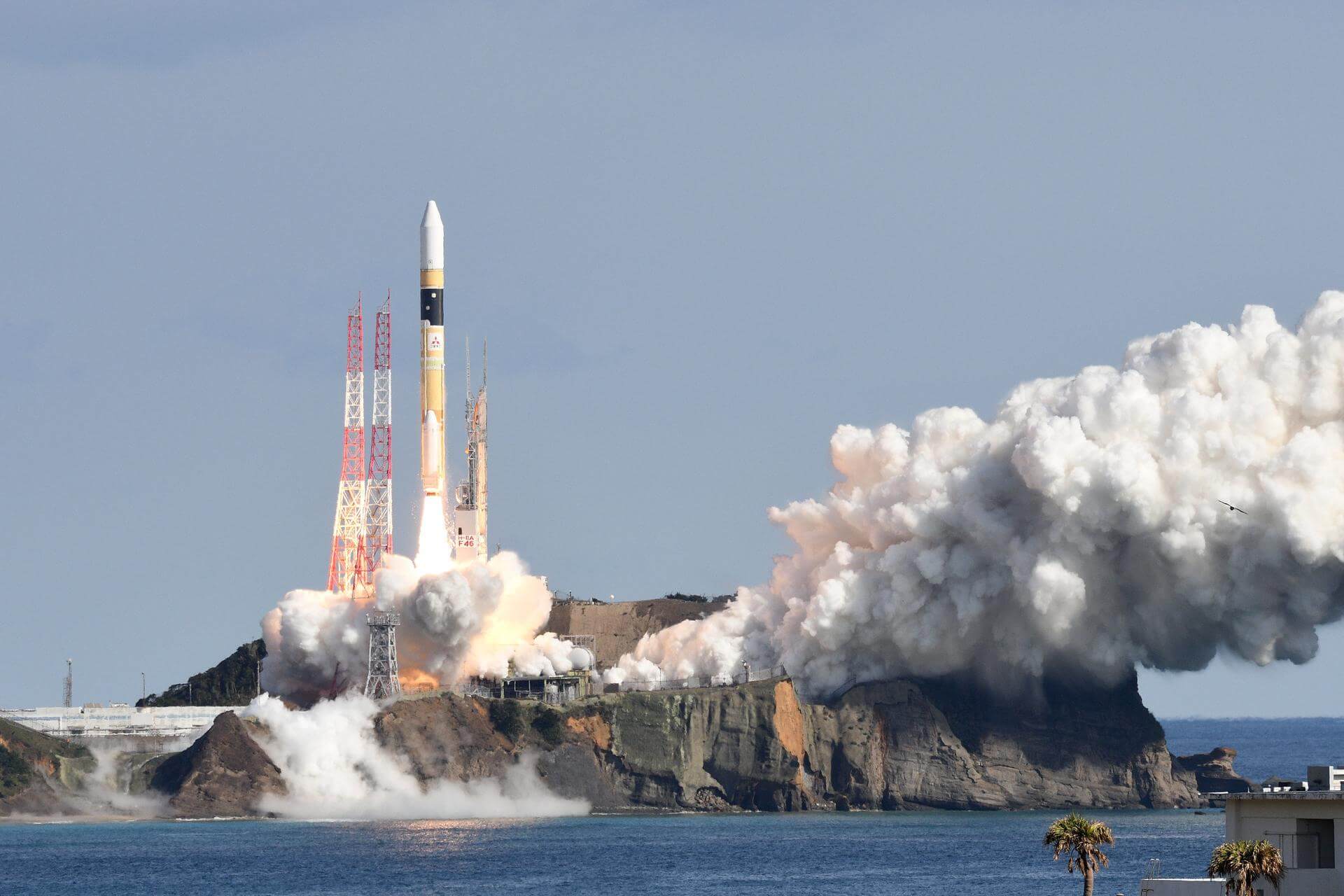 航天图片资料 · H-IIA 202 liftoff from LP-1 (IGS Radar 7)