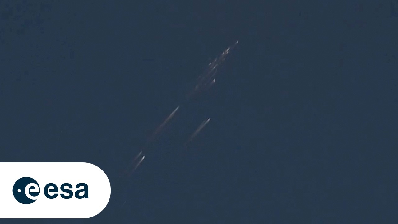 航天图片资料 · Samba's reentry: Seen from the sky - YouTube