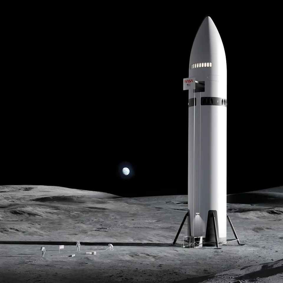 航天图片资料 · An artist's impression of a Starship moon lander on the lunar surface. / Credit: NASA/SpaceX