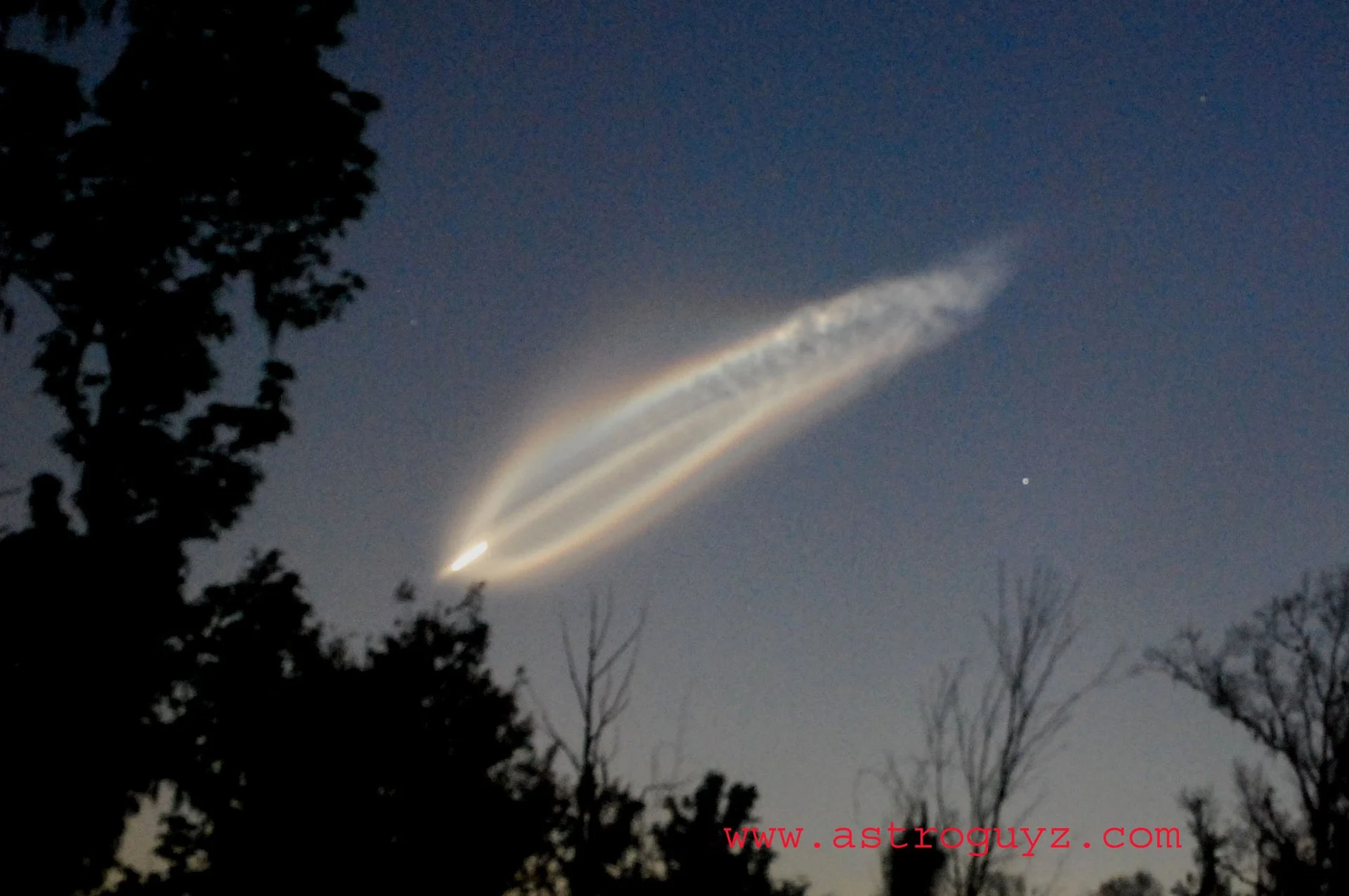 航天图片资料 · The launch of STS-131, as seen from Hudson, Florida. Credit: Dave Dickinson.
