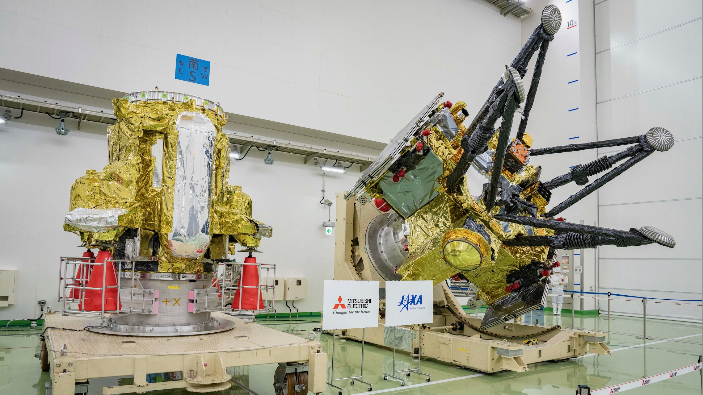 航天图片资料 · The Propulsion Module (left) and Exploration and Return Modules (right), which together make up Japan&rsquo;s Martian Moons eXploration (MMX) spacecraft, are seen at the Tanegashima Space Center in Minamitane, Kagoshima prefecture on Aug. 13, 2026.