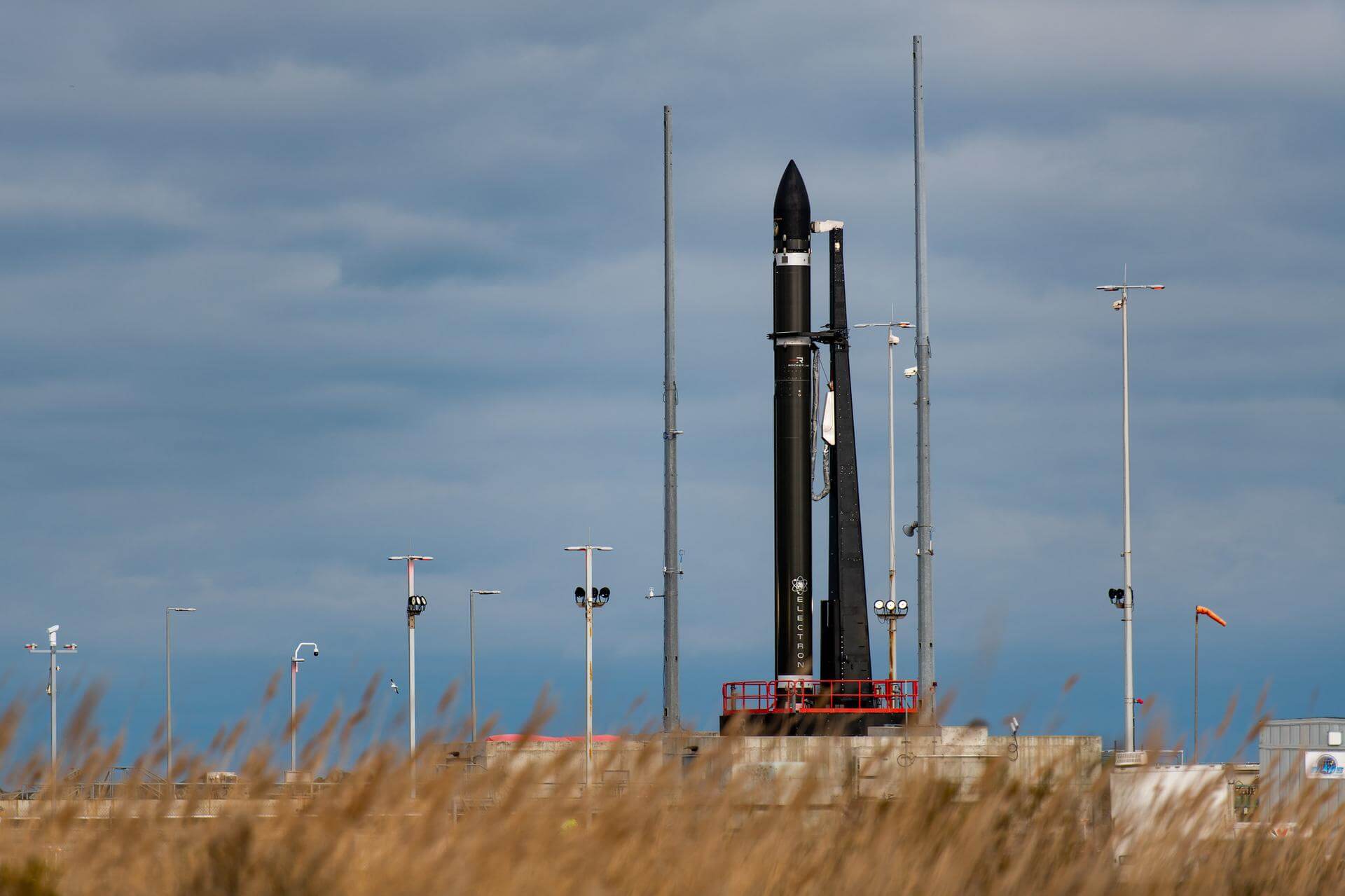 Stronger Together (Capella 9-10)的来源关联配图，不表示本次发射实拍；署名：Rocket Lab