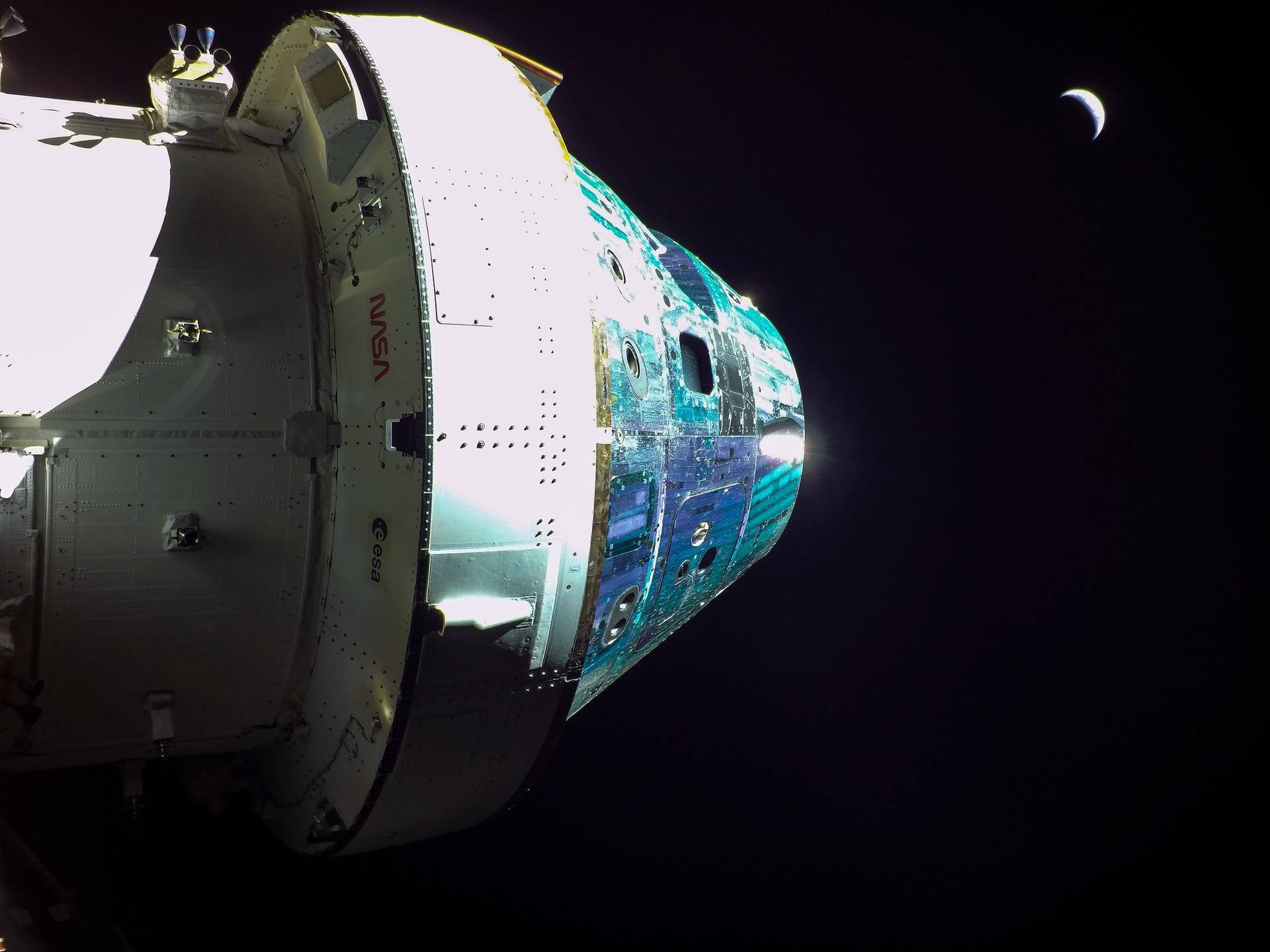 航天图片资料 · Orion approaching the Moon (Artemis I)