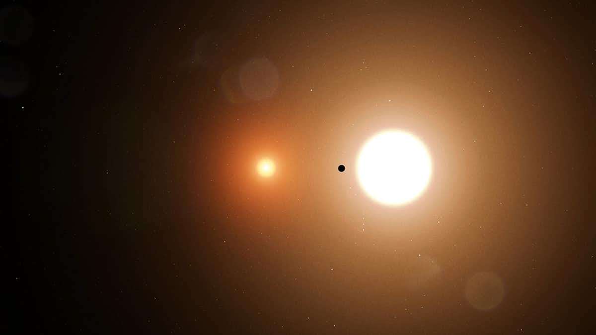 航天图片资料 · A large yellow sphere next to a smaller red sphere
