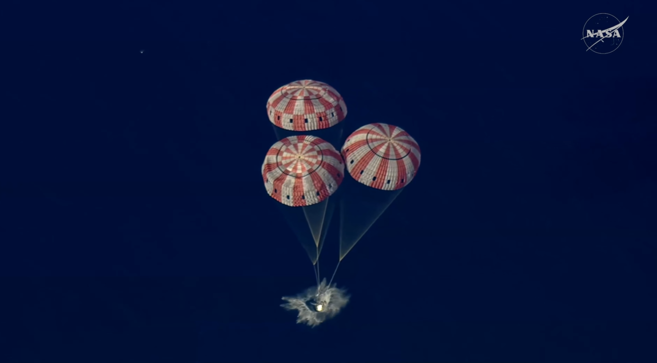 航天图片资料 · NASA’s Artemis II crew in their Orion spacecraft is back on Earth. They successfully completed a parachute-assisted splashdown in the Pacific Ocean off the coast of San Diego at 8:07 p.m. EDT (5:07 p.m. PDT).