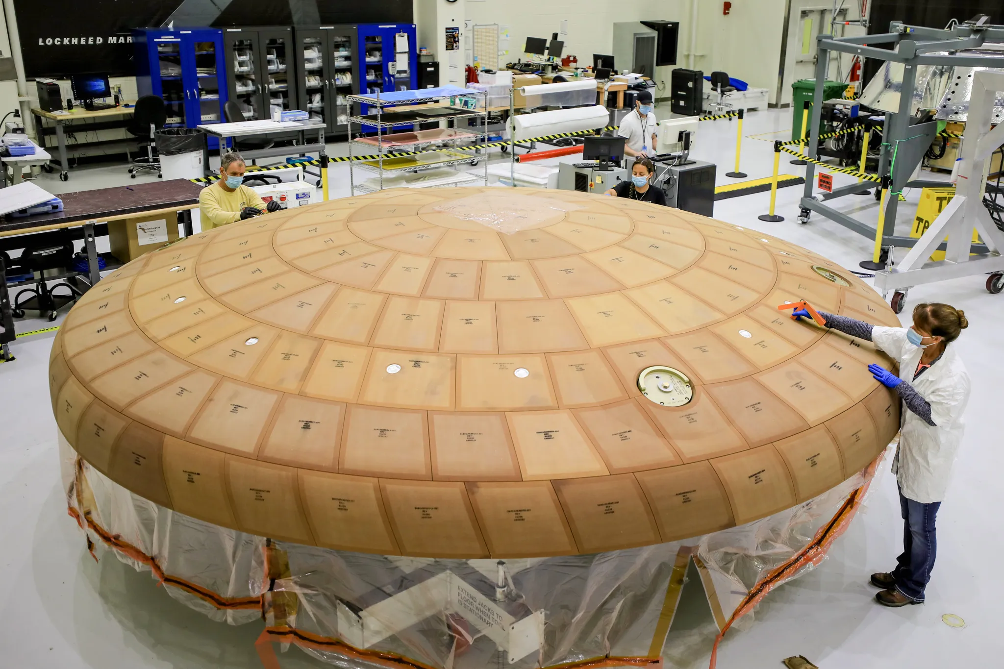 航天图片资料 · Orion heat shield