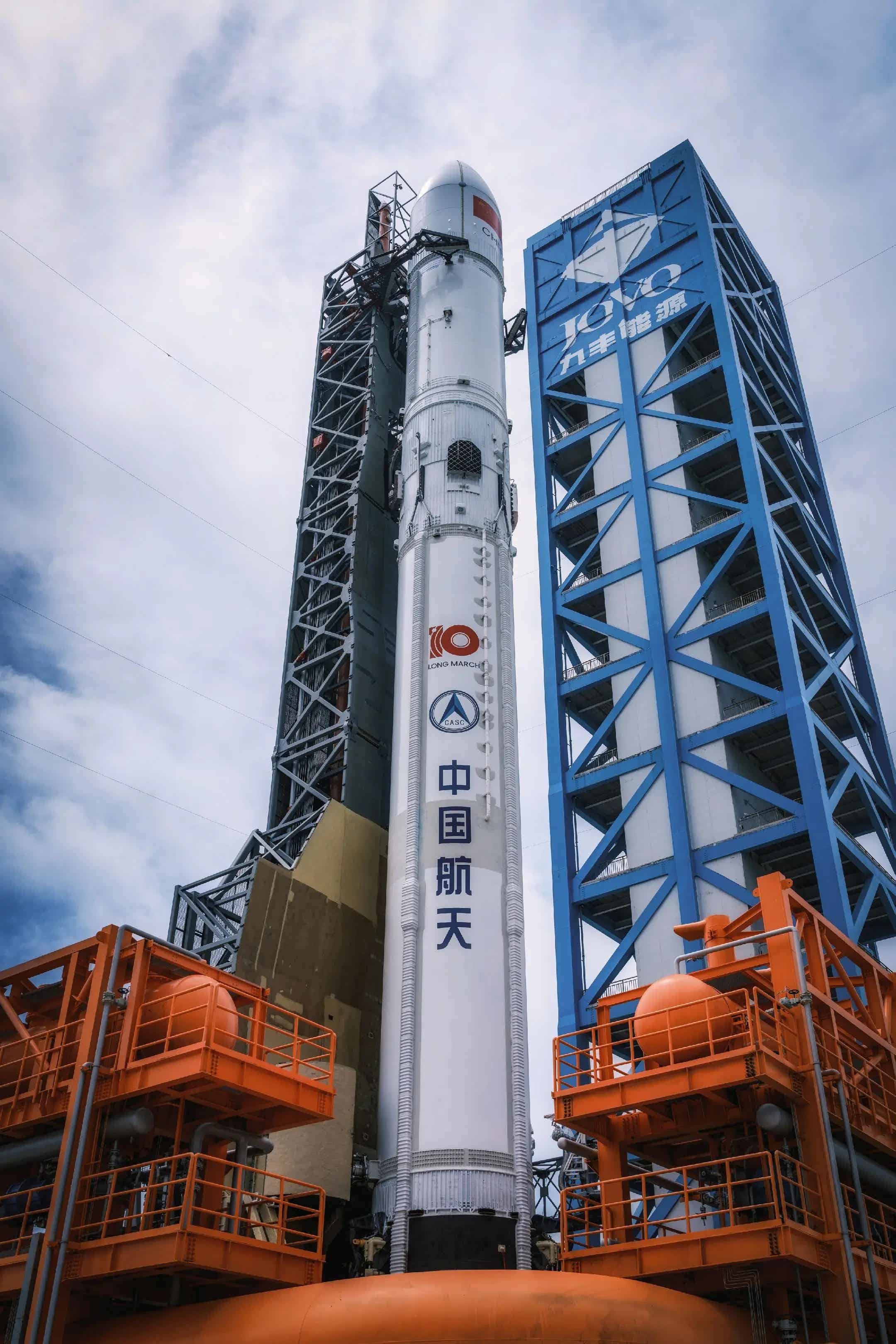 航天图片资料 · Long March 10B First Flight