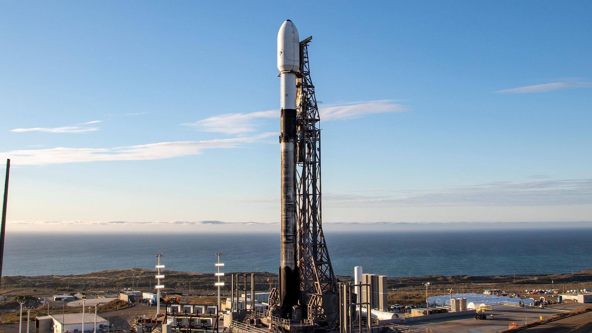 SARah 2 & 3的来源关联配图,不表示本次发射实拍;署名:SpaceX
