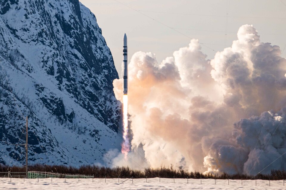 航天图片资料 · Spectrum liftoff in 2025