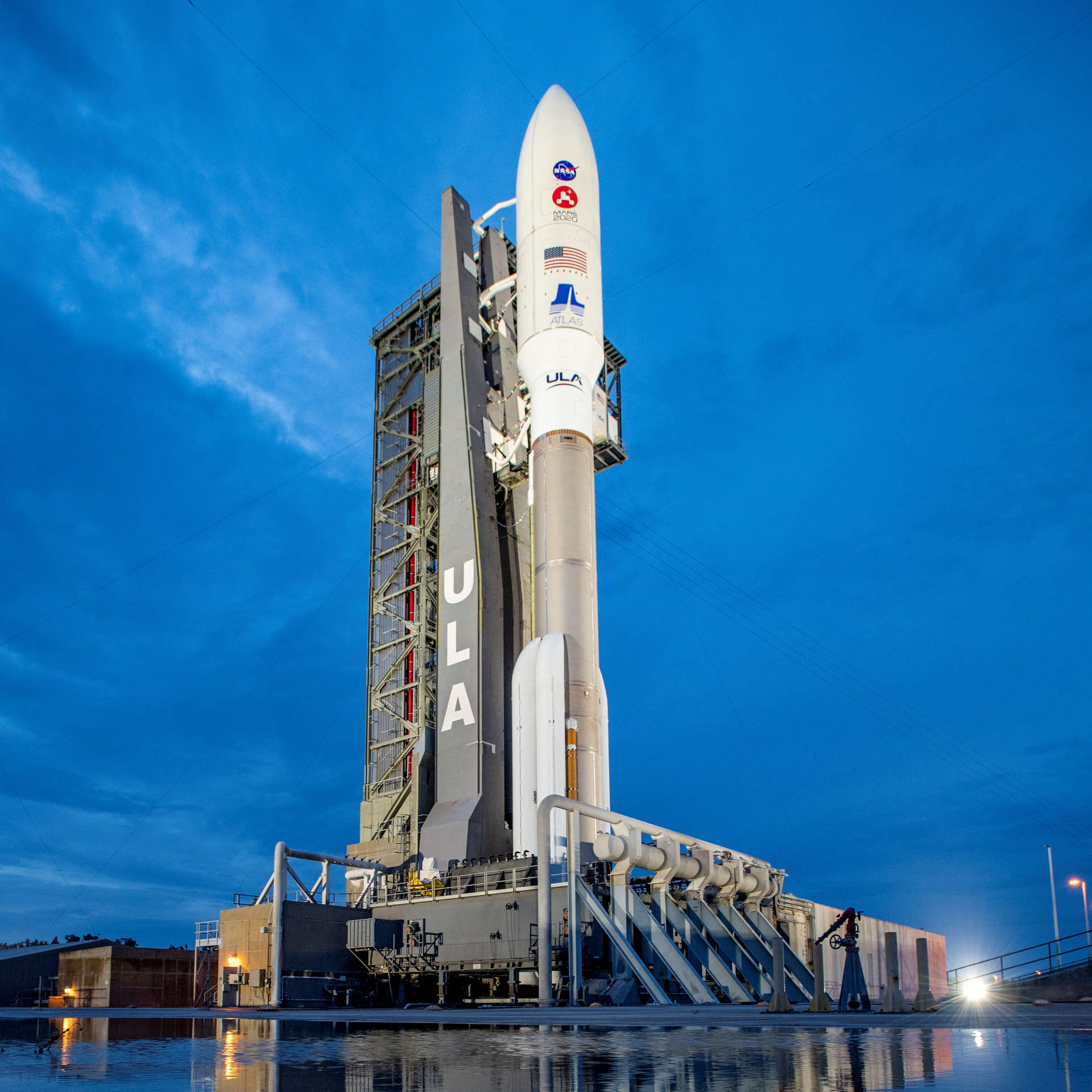 航天图片资料 · Atlas V 541 on the pad (Mars 2020/Perseverance rover & Ingenuity helicopter)