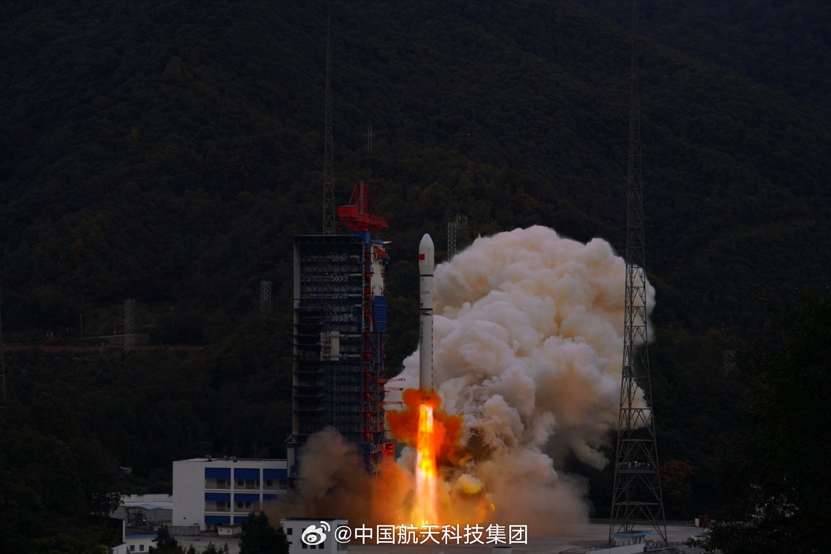 Yaogan 53-01 to 03/56-01 to 03的来源关联配图，不表示本次发射实拍；署名：CASC