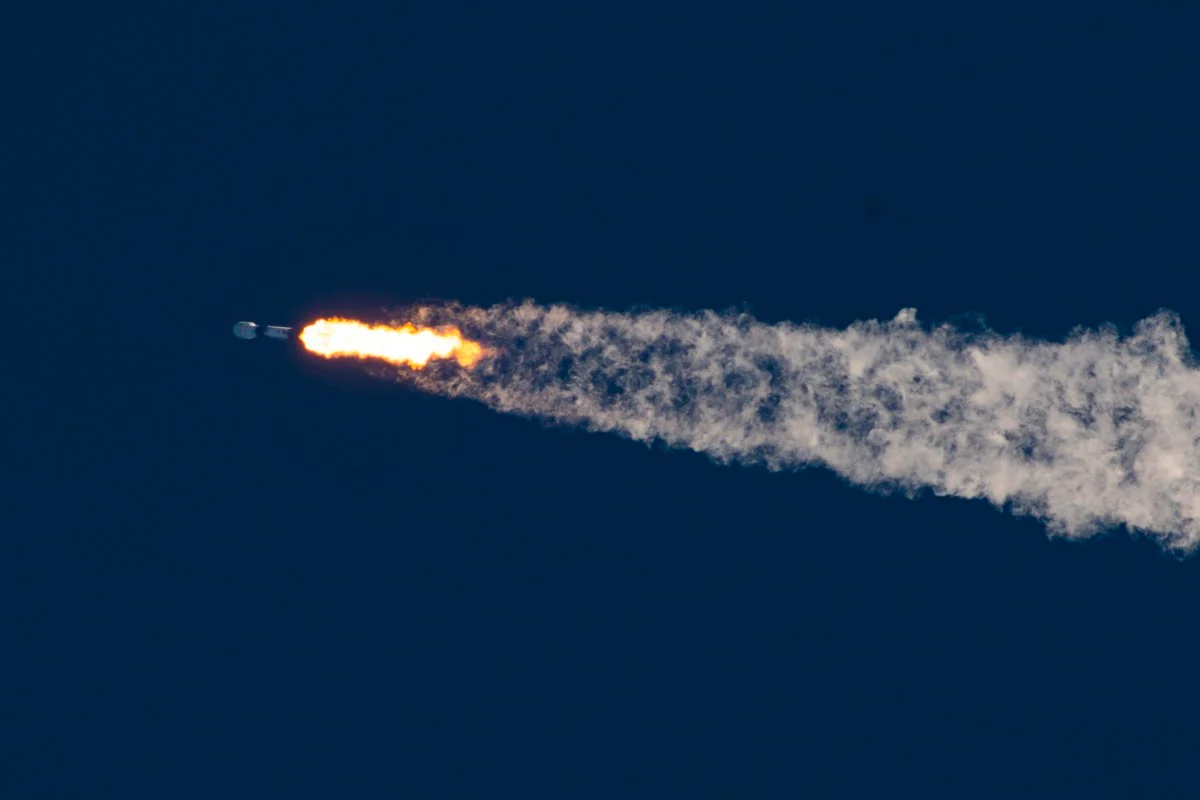 航天图片资料 · SpaceX Falcon 700 missions infographic