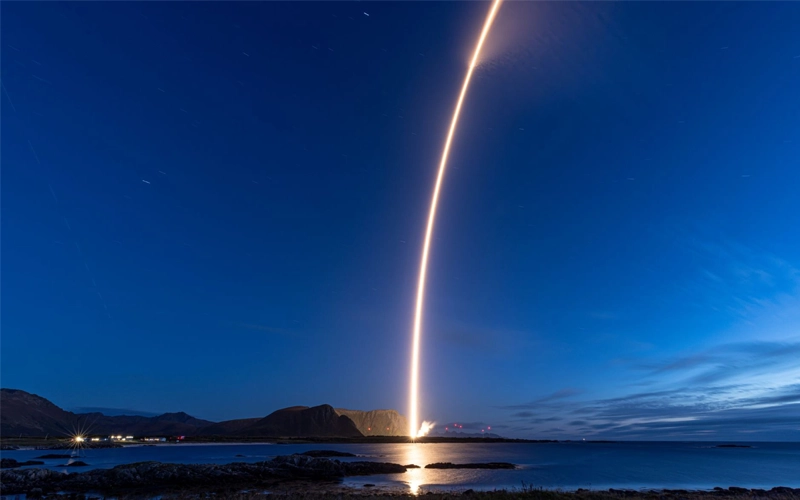 航天图片资料 · Isar Aerospace has completed the first successful flight of its Spectrum rocket, deploying five CubeSats into low Earth orbit.