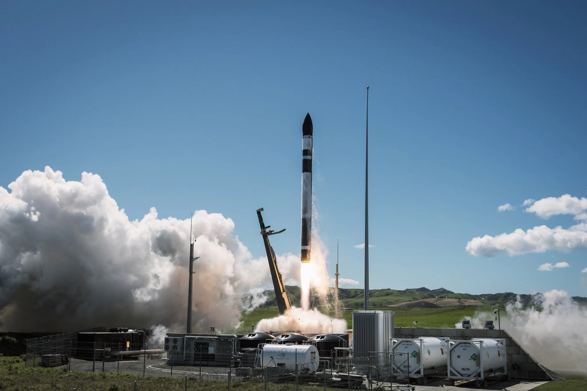 航天图片资料 · MISSION SUCCESS: Rocket Lab Launches 97th Electron Mission